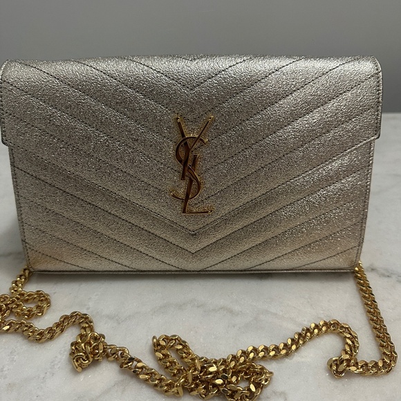 CASSANDRE ENVELOPE CHAIN WALLET - Picture 5 of 5